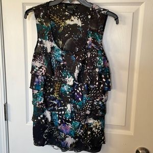 Womens sleeveless blouse - size medium